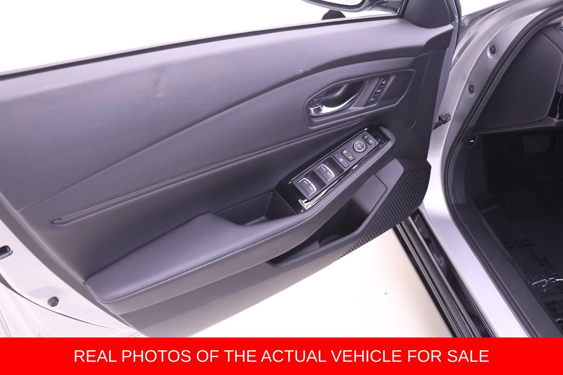 Used 2024 Honda Accord Touring image 9