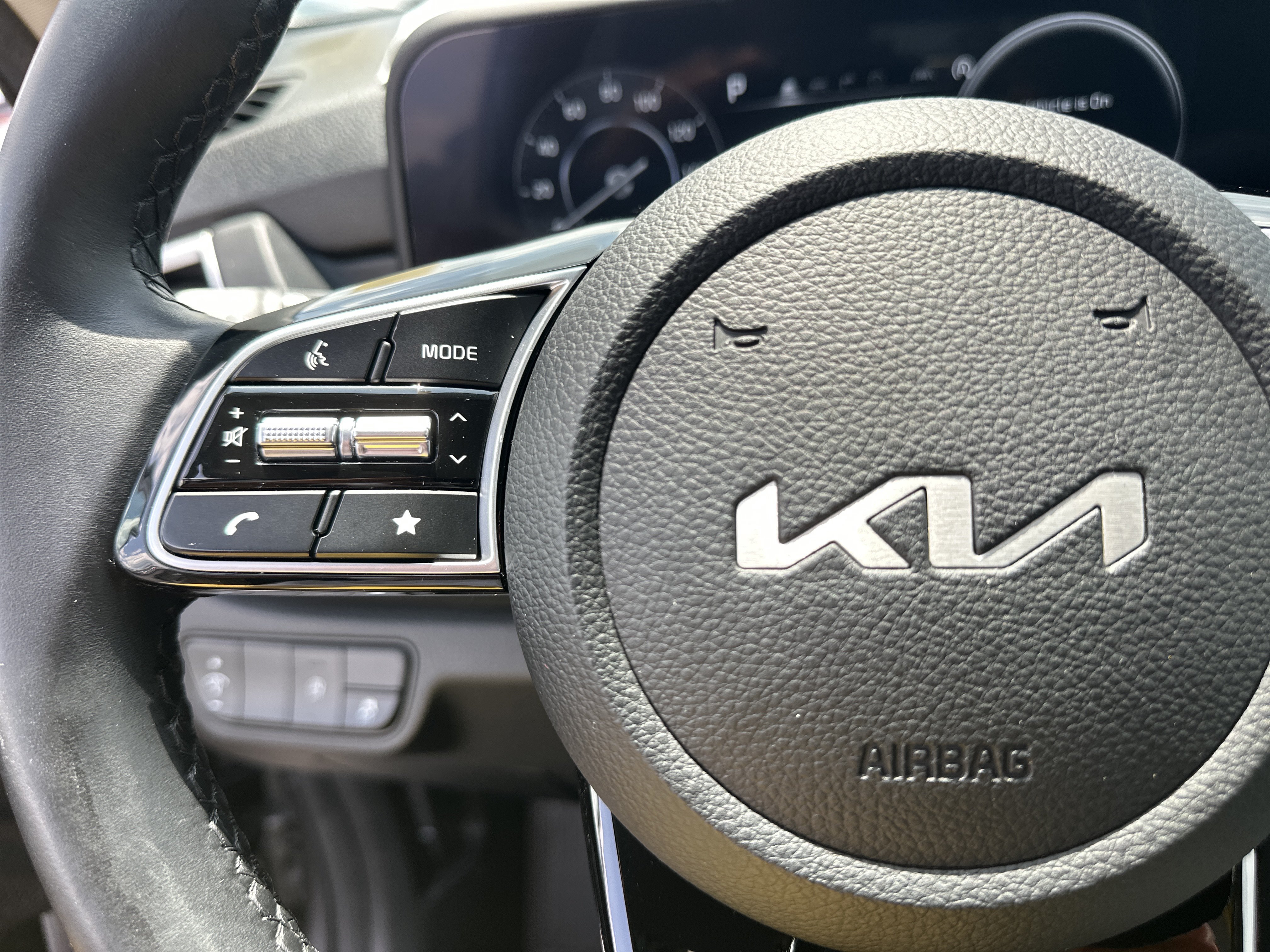 Used 2024 Kia Seltos EX FWD image 26