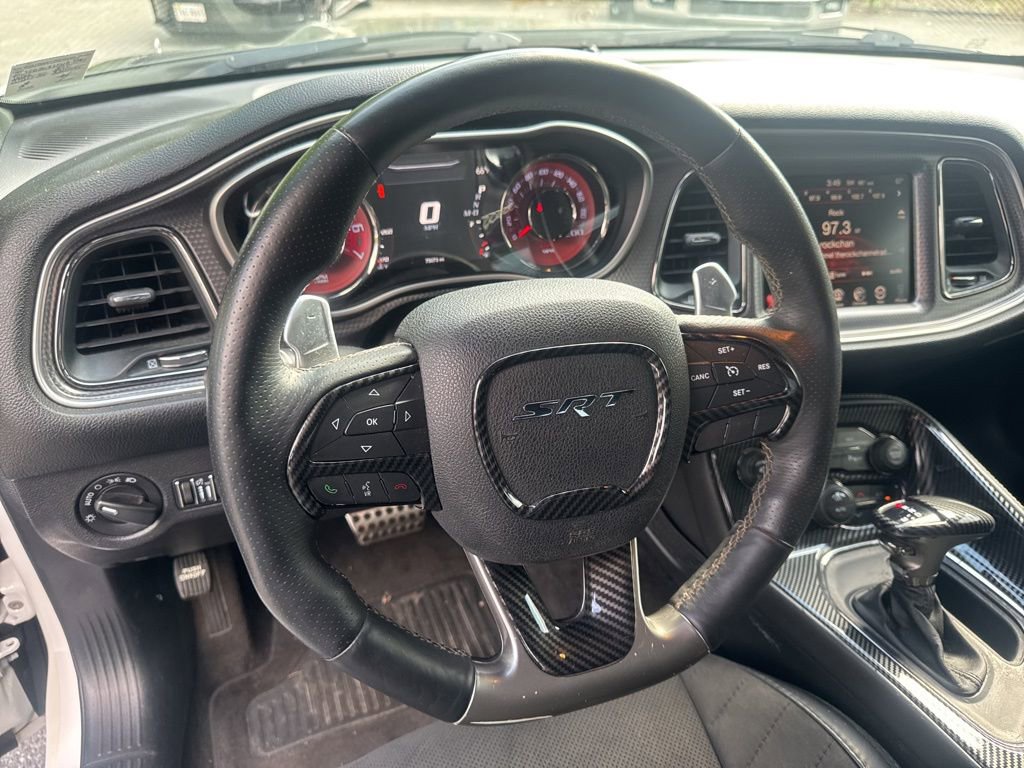 Used 2015 Dodge Challenger SRT Hellcat RWD image 12
