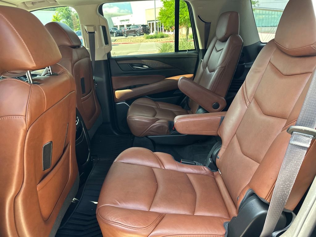 Used 2017 Cadillac Escalade Premium Luxury RWD image 38