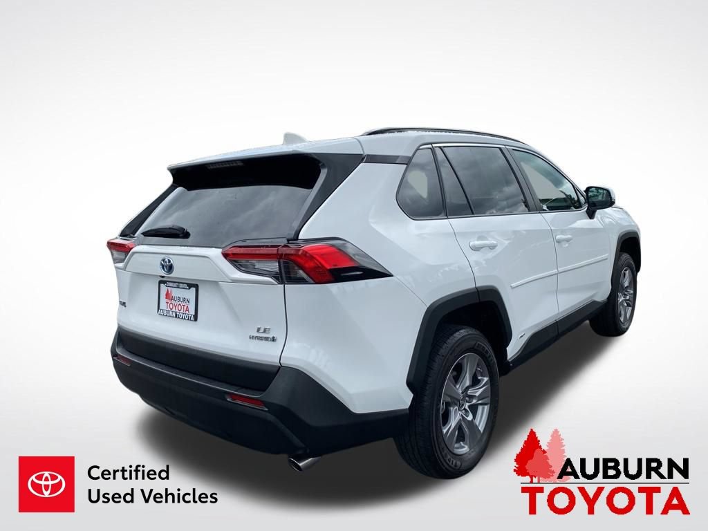 Certified 2024 Toyota RAV4 LE AWD/4WD image 5