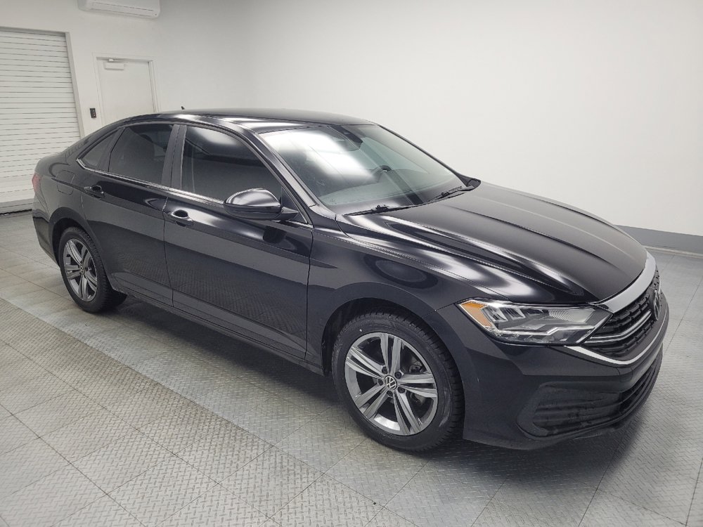 Used 2024 Volkswagen Jetta SE image 11