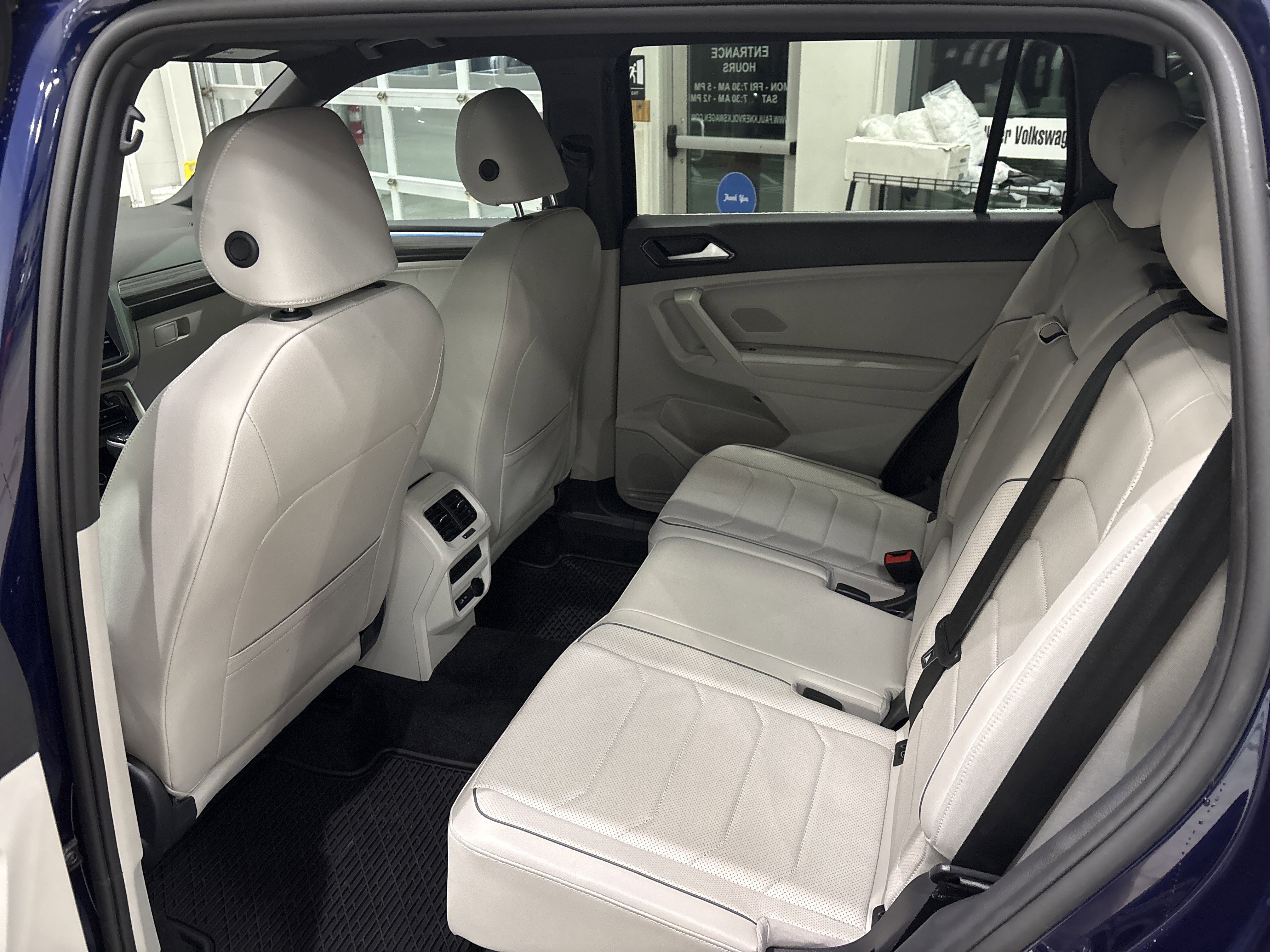 Used 2023 Volkswagen Tiguan SEL R-Line image 13