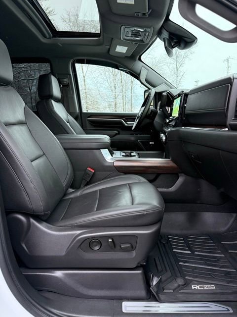 Used 2024 GMC Sierra 2500 SLT w/ SLT Premium Package image 16