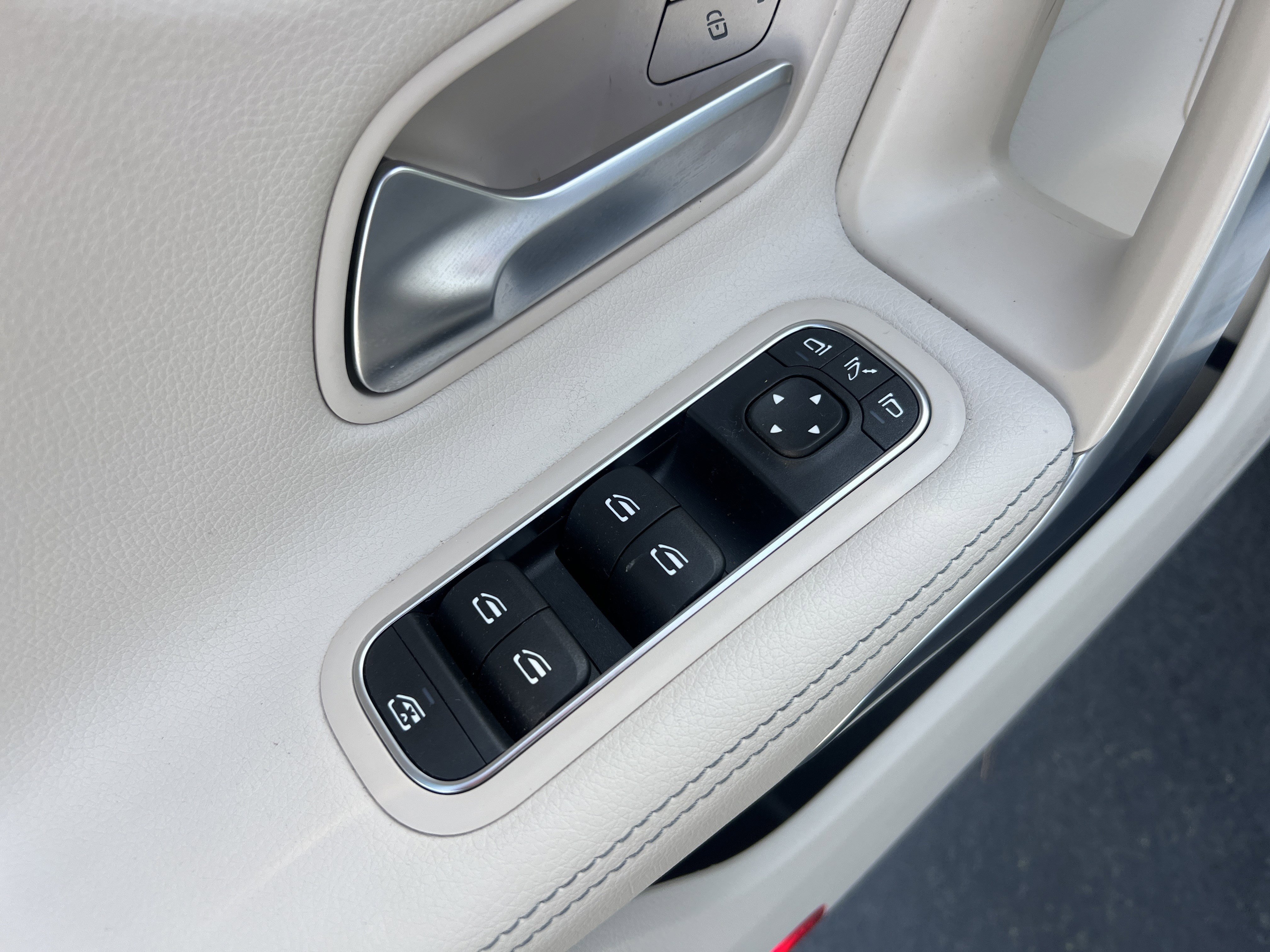 Used 2025 Mercedes-Benz CLA 250 image 15