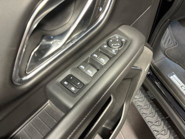 Used 2023 Chevrolet Tahoe Z71 w/ Luxury Package AWD/4WD image 42