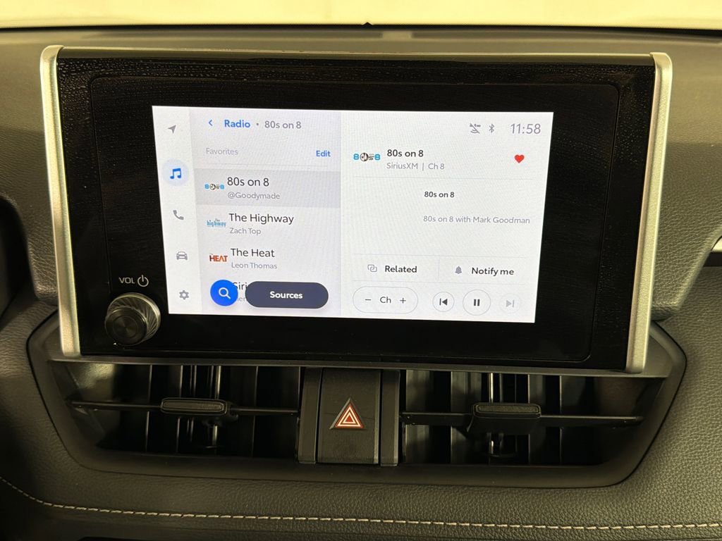 Used 2025 Toyota RAV4 XLE w/ Convenience Package image 30