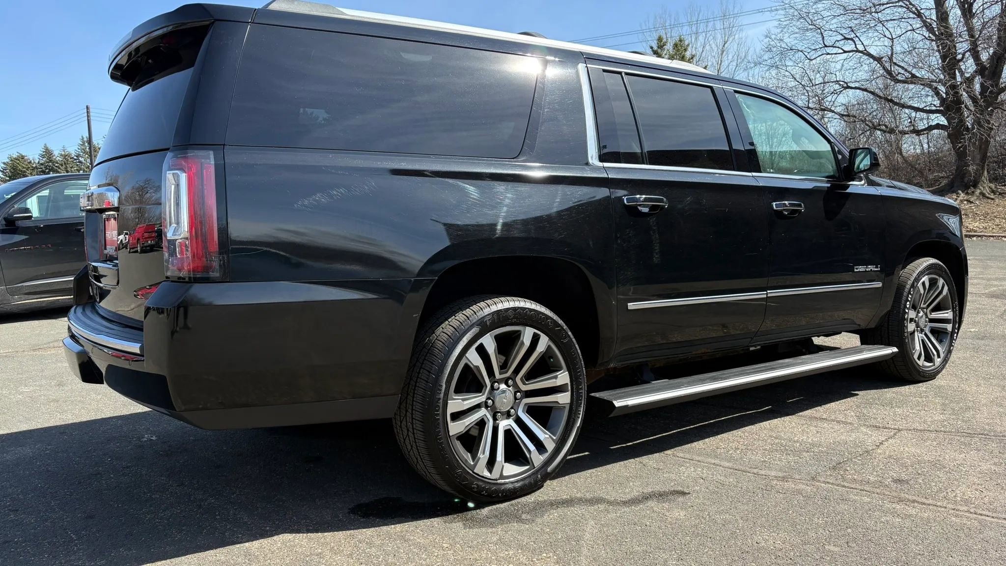 Used 2018 GMC Yukon XL Denali w/ Denali Ultimate Package image 10