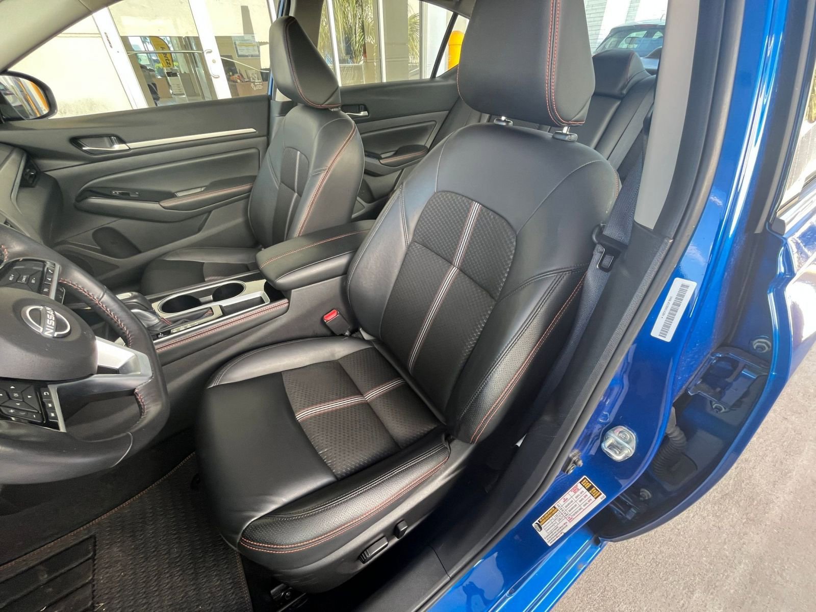 Used 2025 Nissan Altima 2.5 SR image 36