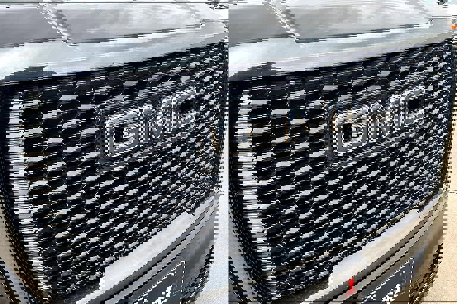 Used 2023 GMC Yukon Denali Ultimate image 30