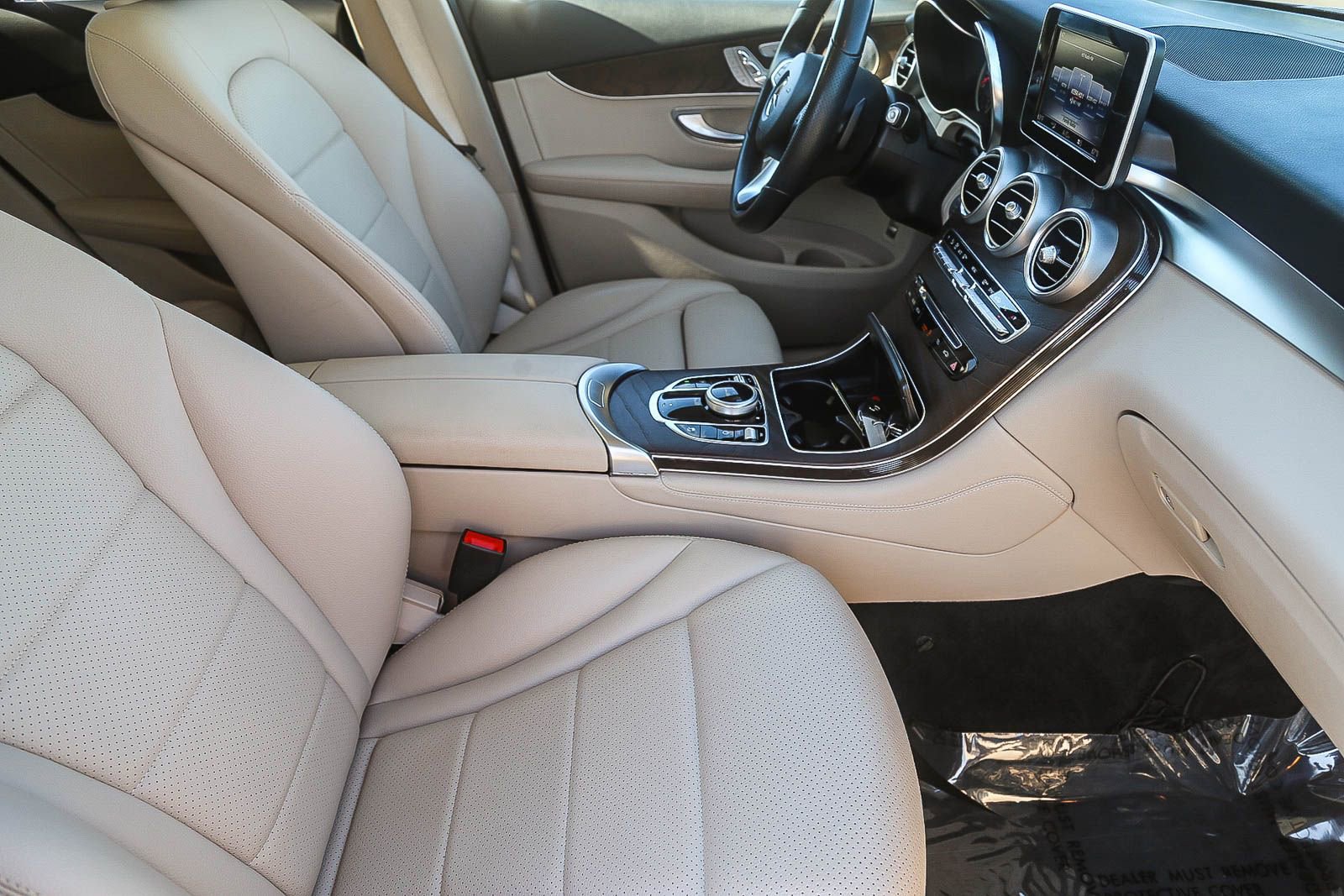 Used 2018 Mercedes-Benz GLC 300 4MATIC image 18