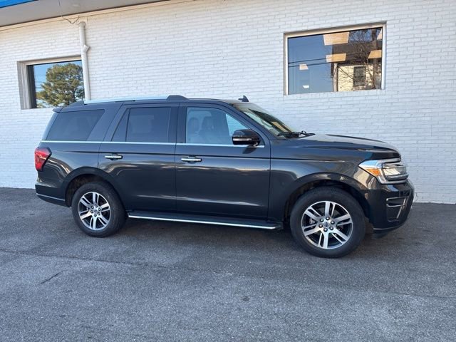 Used 2023 Ford Expedition Limited image 11
