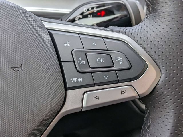 New 2026 Volkswagen Tiguan SE R-Line FWD image 28