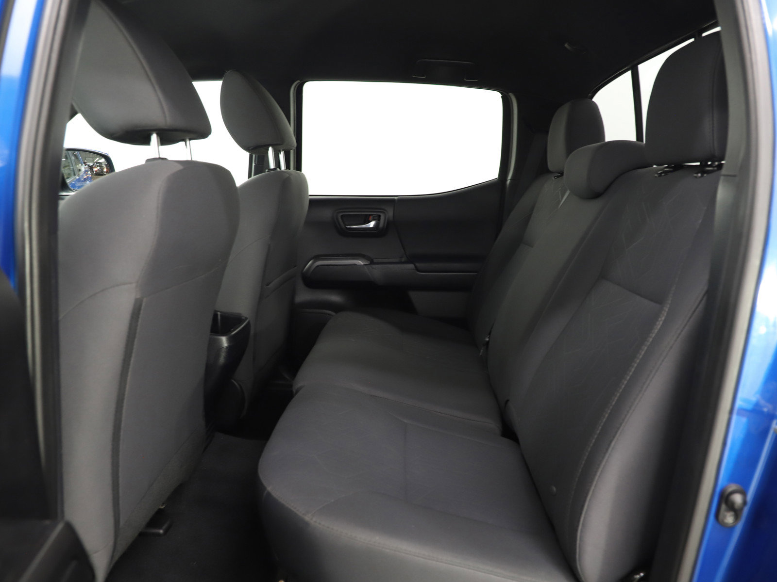 Used 2017 Toyota Tacoma TRD Sport w/ Tow Package (A/T) image 15