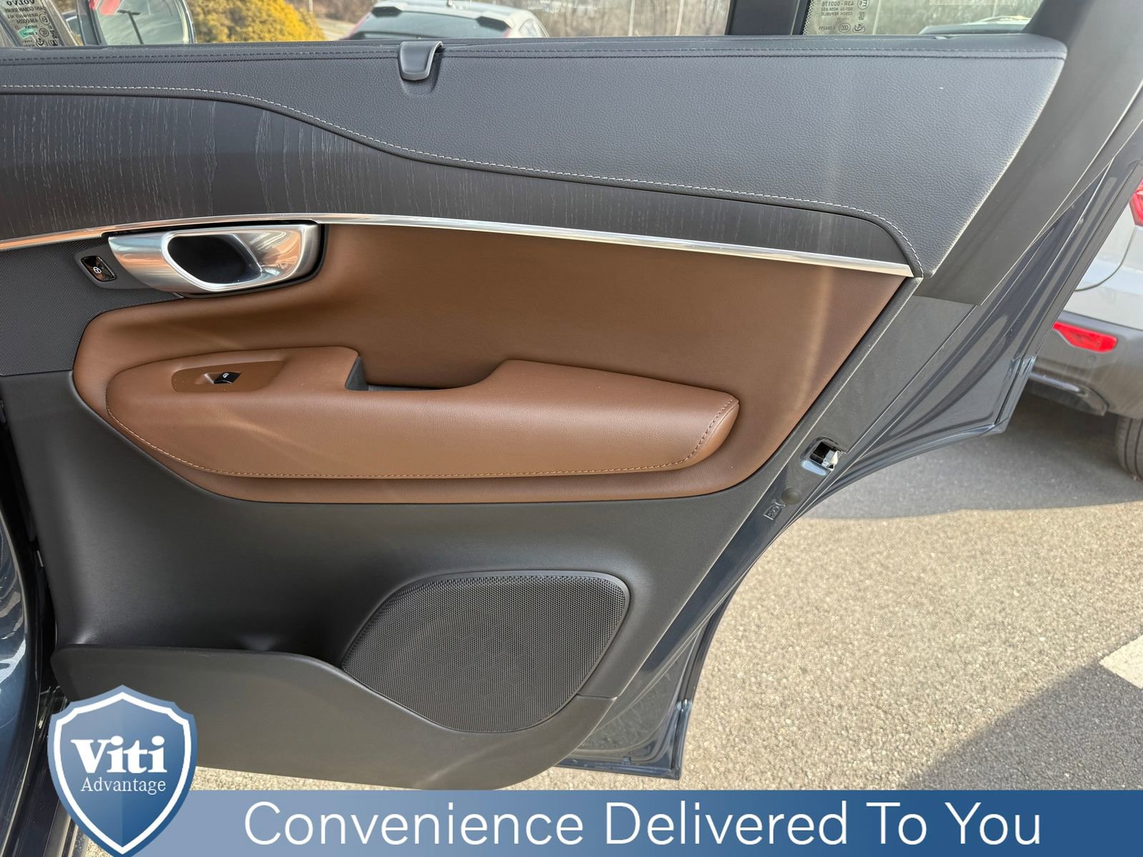 Certified 2024 Volvo XC90 B6 Ultimate w/ Protection Package Premier image 26