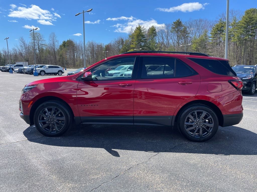 Used 2024 Chevrolet Equinox RS AWD/4WD image 3