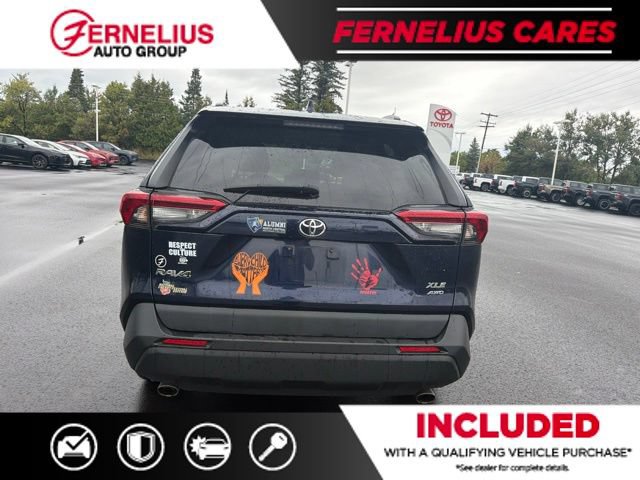 Used 2021 Toyota RAV4 XLE w/ Convenience Package AWD/4WD image 3