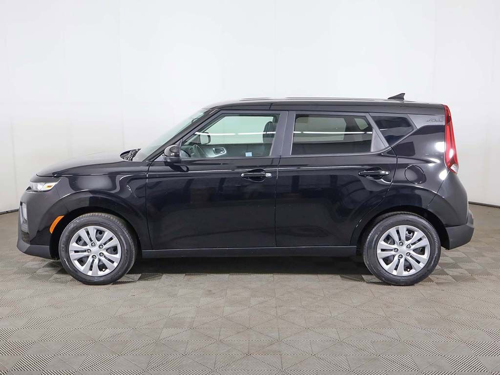 Used 2022 Kia Soul LX FWD image 14