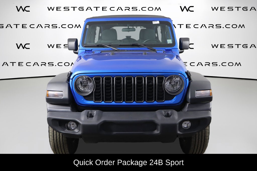 Used 2025 Jeep Wrangler Unlimited Sport AWD/4WD image 2