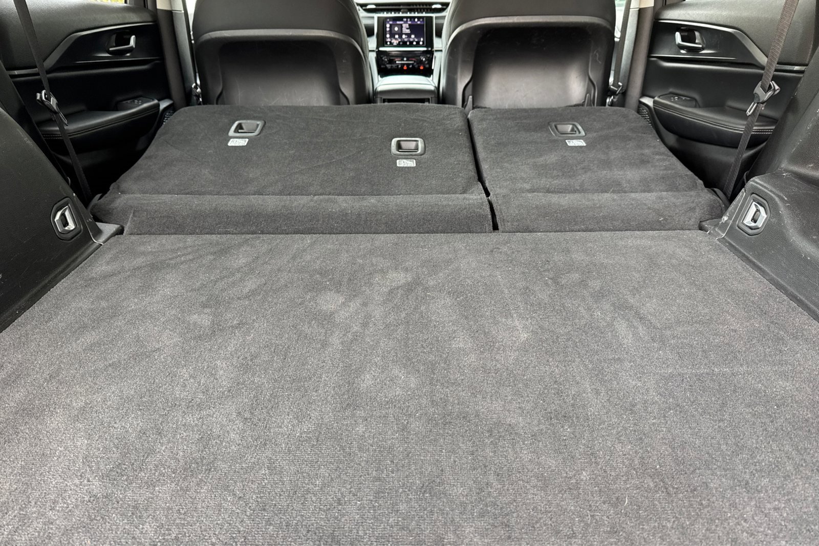 Used 2023 Jeep Grand Cherokee Laredo image 17