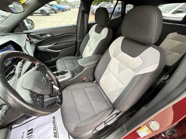 Certified 2024 Chevrolet Trax RS FWD image 20