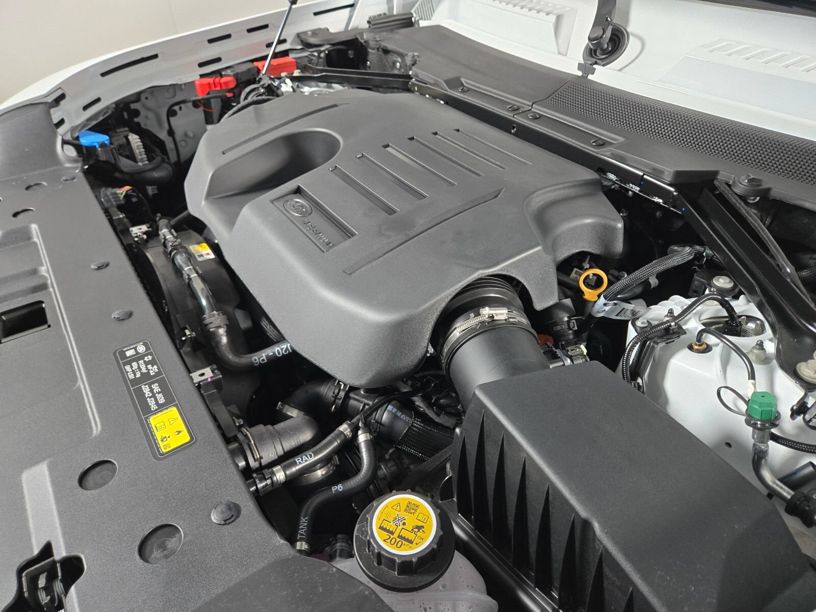 New 2026 Land Rover Defender 110 X-Dynamic SE AWD/4WD image 20