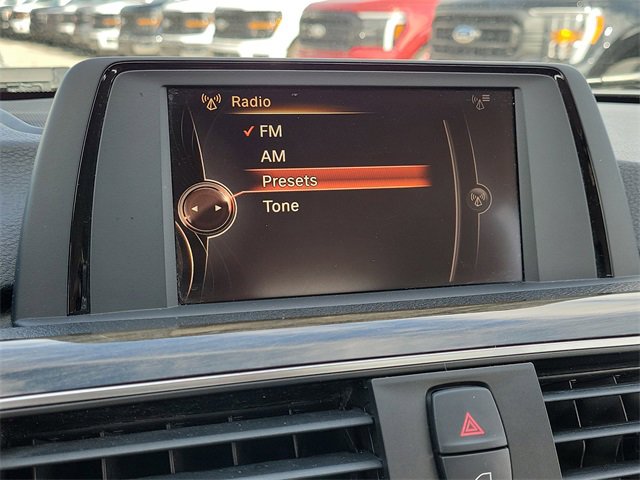 Used 2017 BMW 320i Sedan image 16