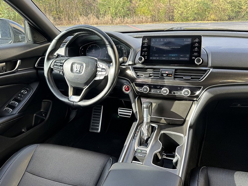 Used 2022 Honda Accord Sport image 11