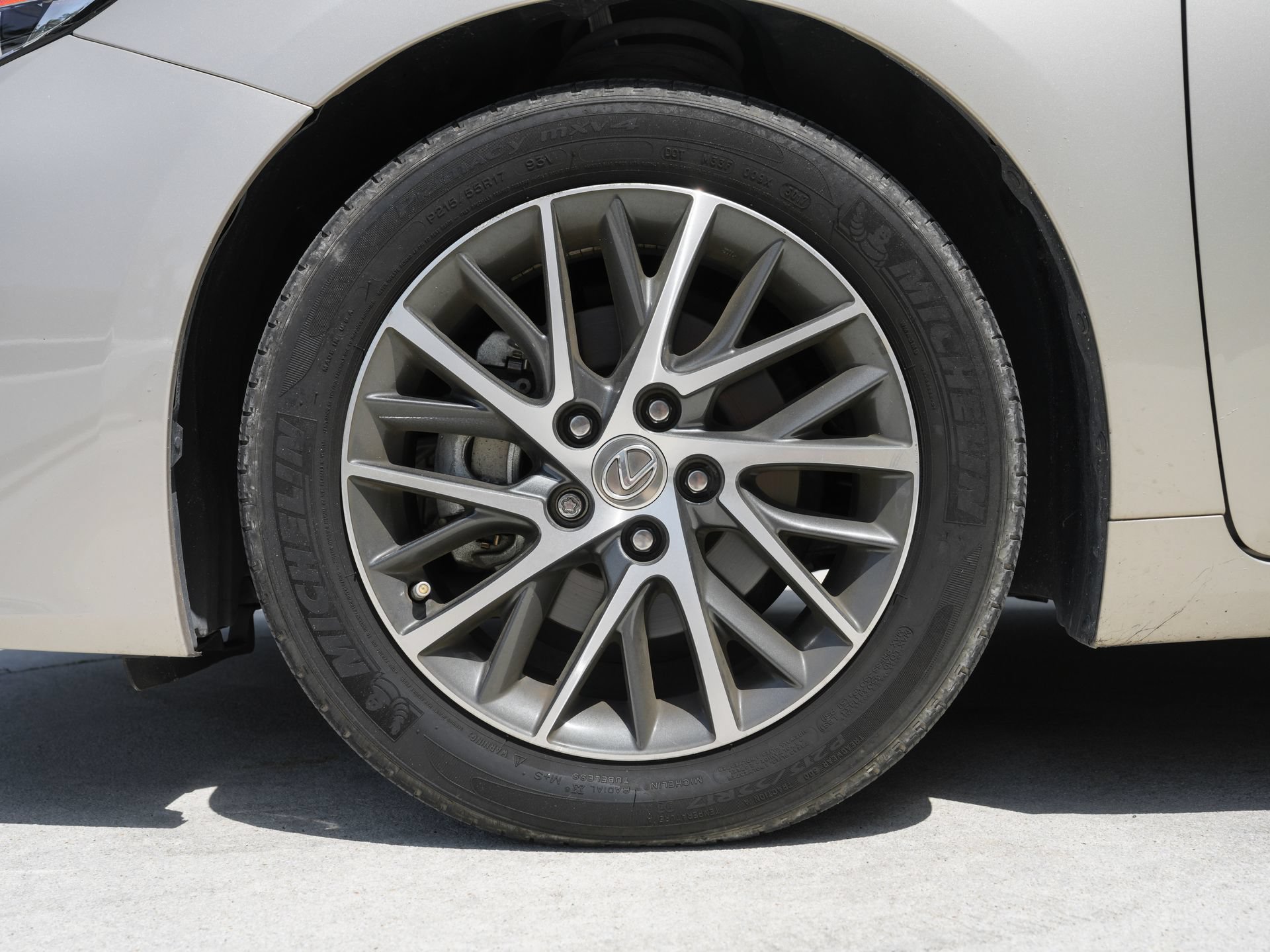 Used 2018 Lexus ES 350 w/ Luxury Package w/Wood Trim FWD image 15