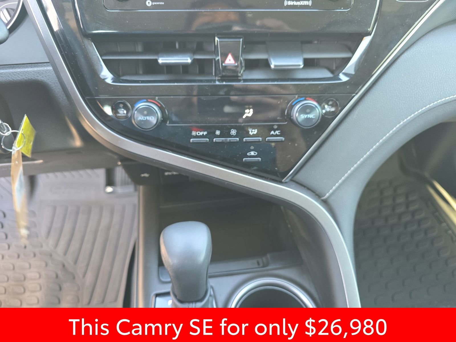 Used 2023 Toyota Camry SE image 29