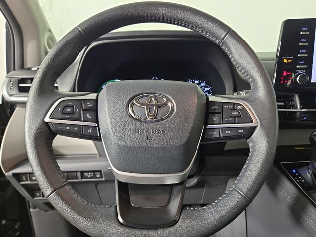 Used 2022 Toyota Sienna XLE w/ XLE Plus Package AWD/4WD image 23