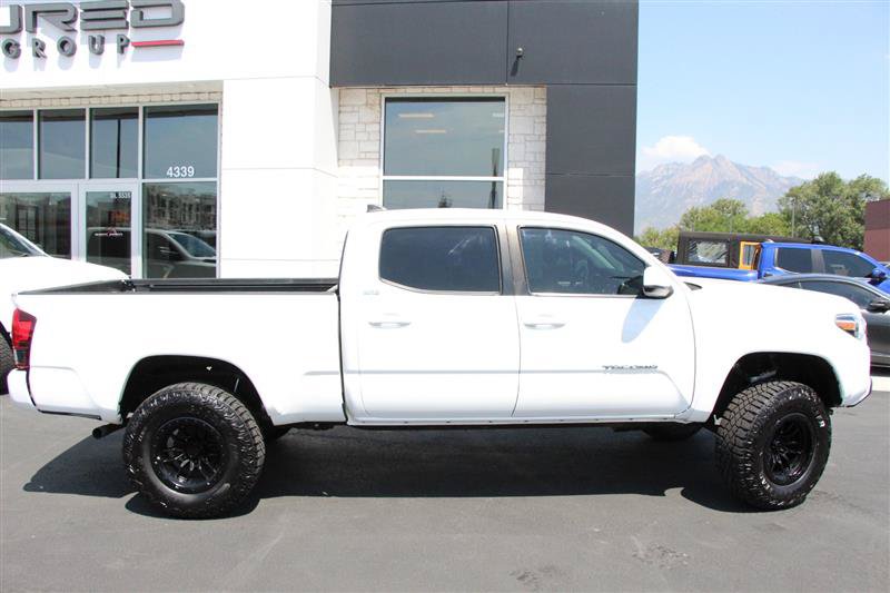Used 2019 Toyota Tacoma SR5 AWD/4WD image 10