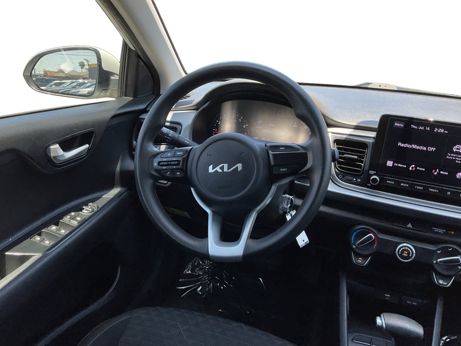 Used 2022 Kia Rio LX FWD image 11