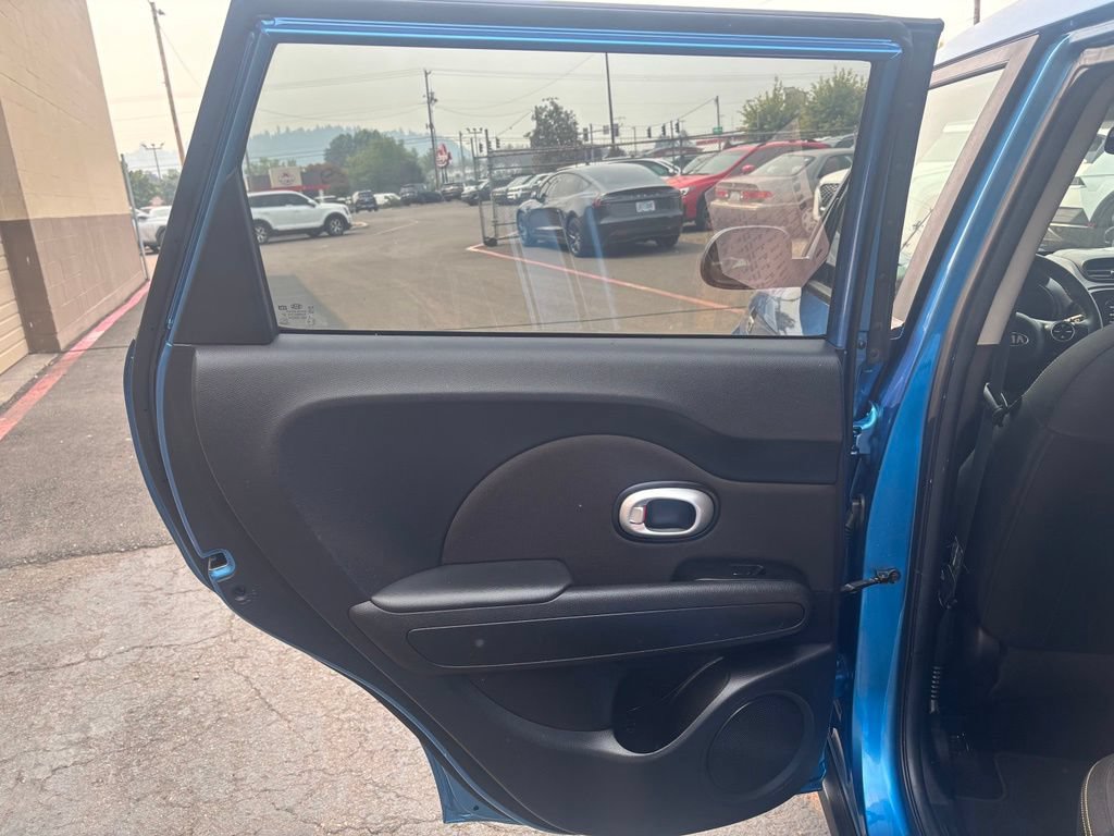 Used 2016 Kia Soul + w/ Designer's Package FWD image 14
