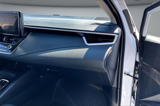 Used 2025 Toyota Corolla LE image 25