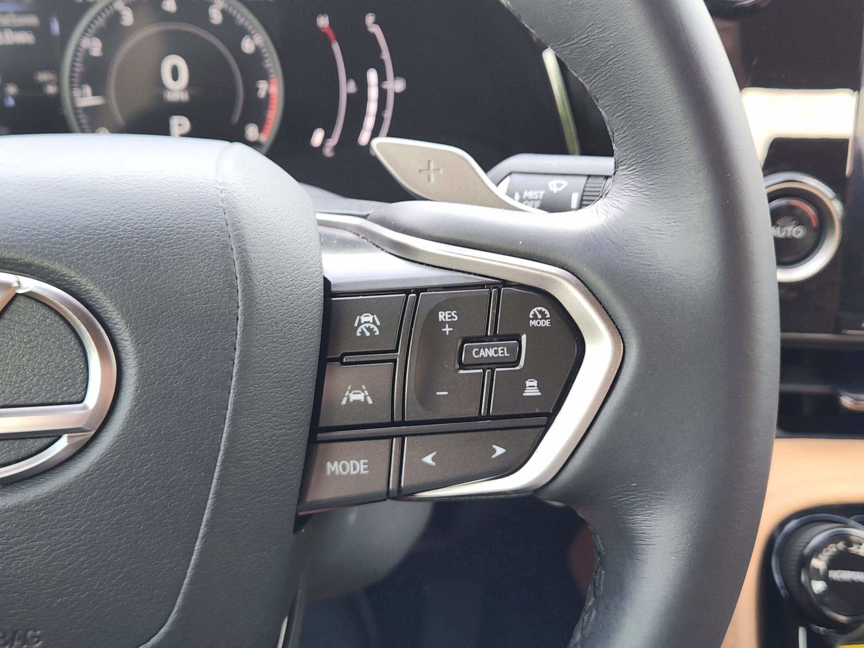 Used 2025 Lexus NX 250 FWD w/ Towing Package (2000 Lbs) image 35