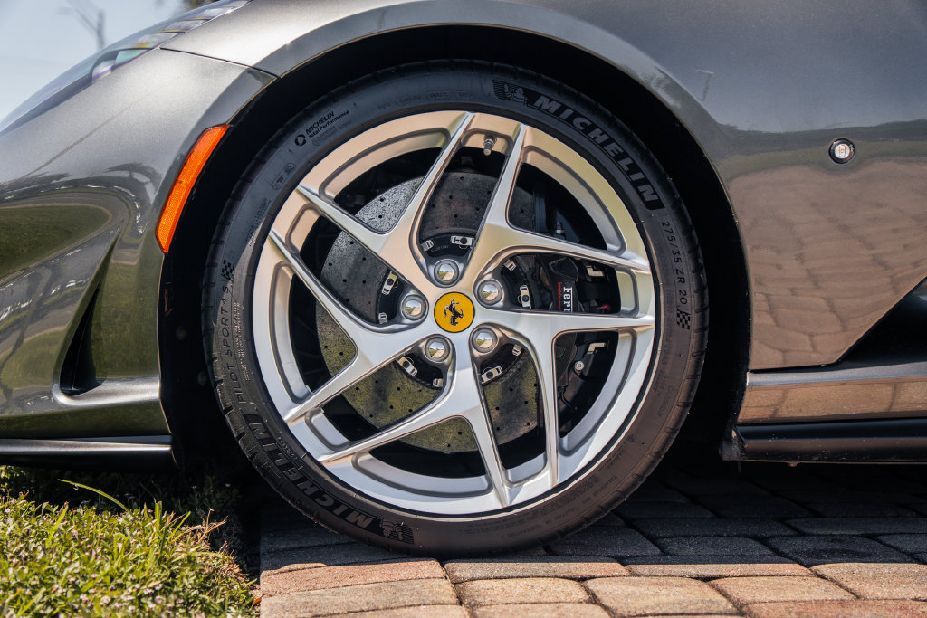 Used 2019 Ferrari 812 Superfast RWD image 14