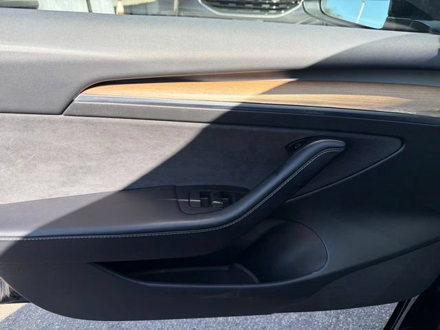 Used 2022 Tesla Model 3 Long Range AWD/4WD image 12