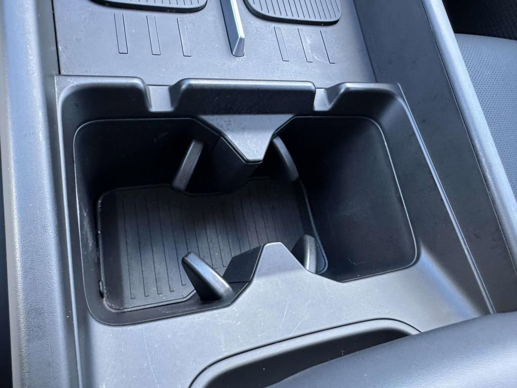 Used 2025 Hyundai Santa Fe SEL image 29