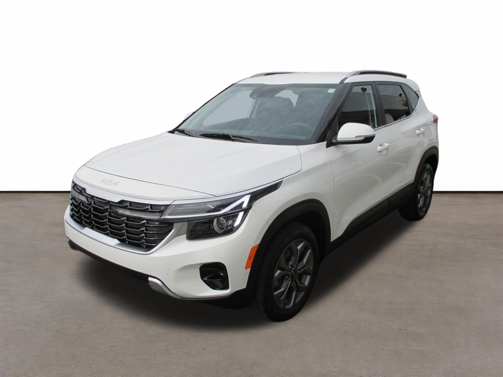 Used 2024 Kia Seltos S AWD/4WD image 8