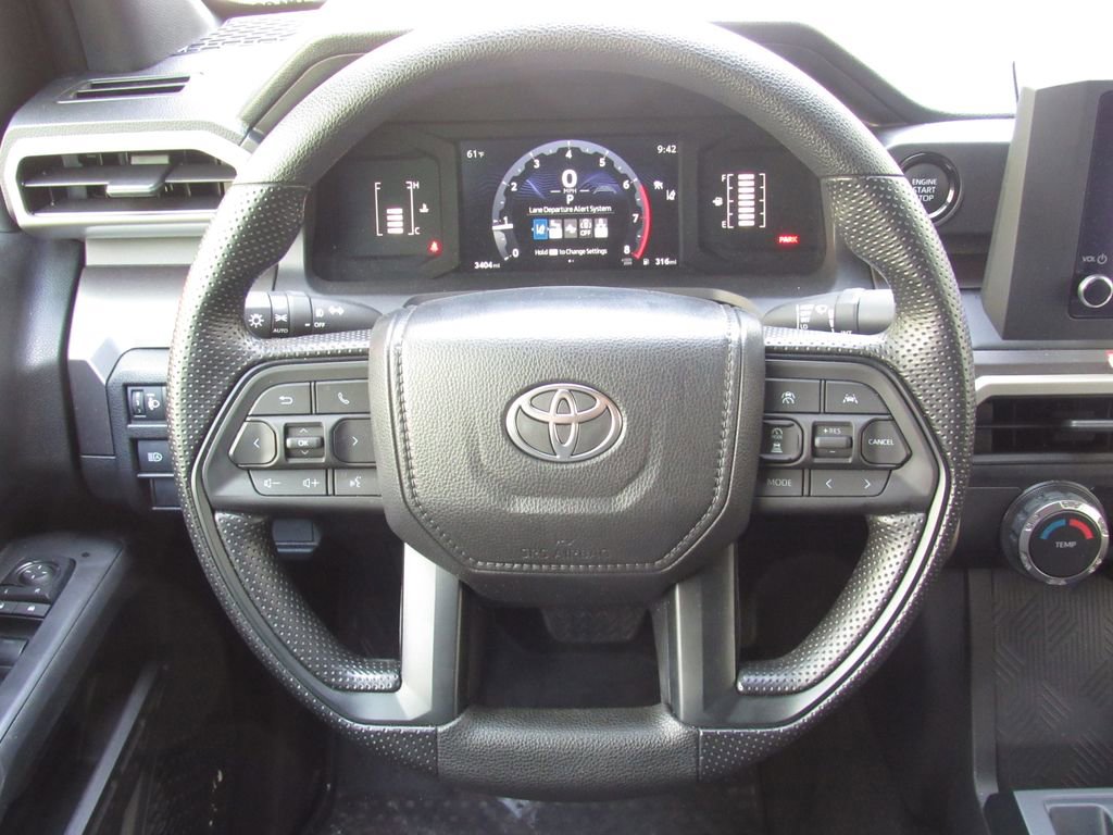 Certified 2025 Toyota Tacoma SR5 AWD/4WD image 25