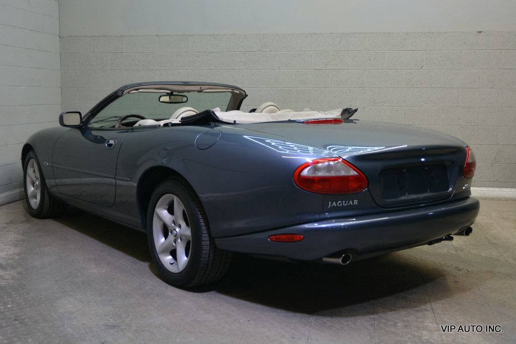 Used 2000 Jaguar XK8 Convertible RWD image 9