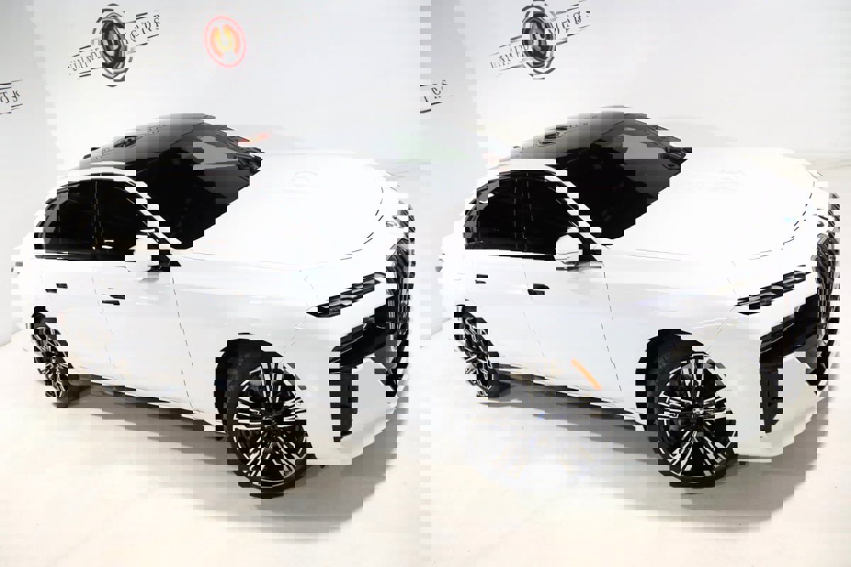 Used 2023 BMW 760i xDrive image 83