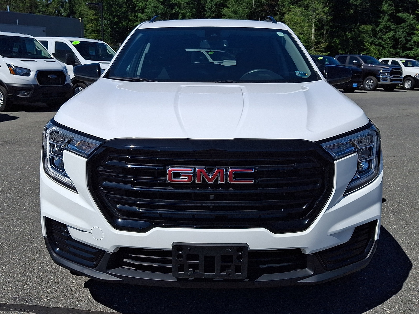 Certified 2023 GMC Terrain SLE w/ Driver Convenience Package AWD/4WD image 2