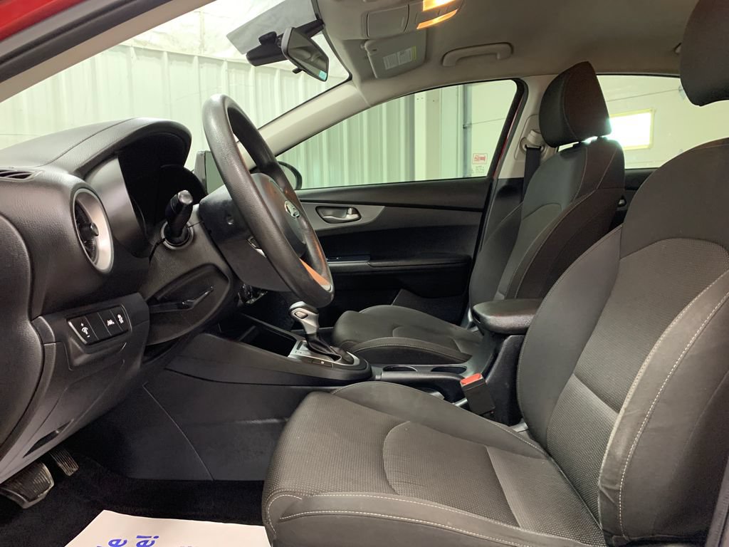 Used 2021 Kia Forte LXS FWD image 4