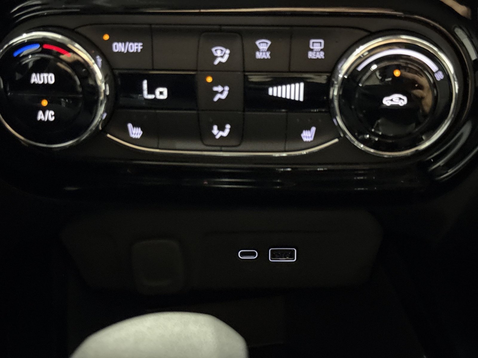 New 2026 Chevrolet Trax LT w/ Driver Confidence Package FWD image 25