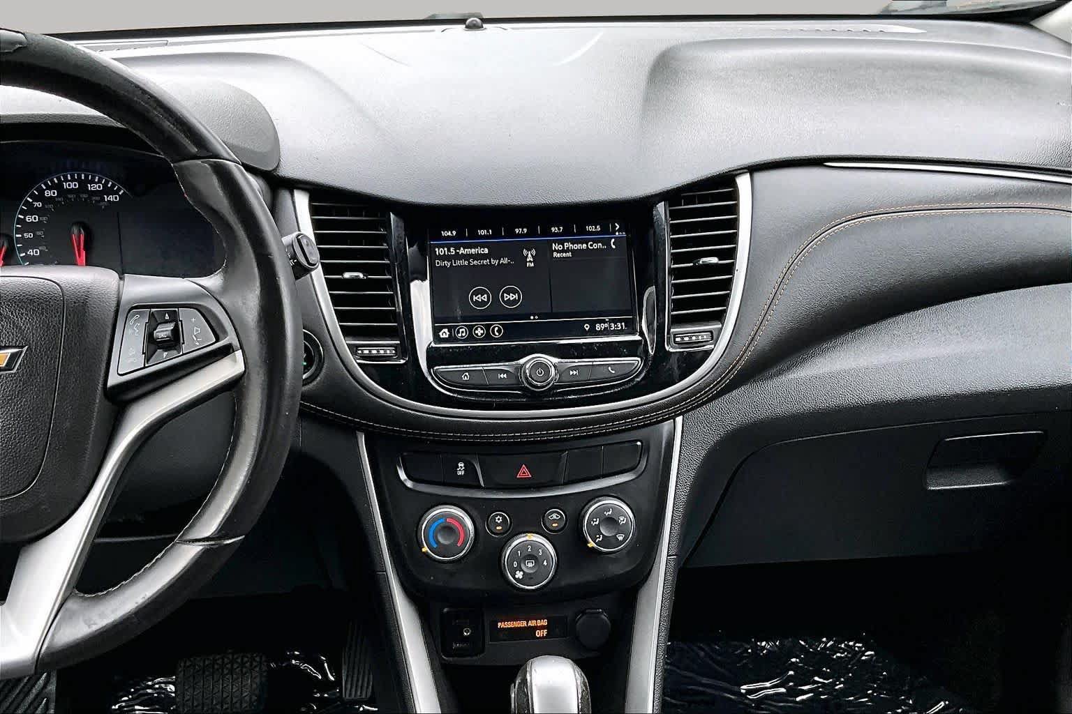 Used 2019 Chevrolet Trax LT w/ LT Convenience Package FWD image 7
