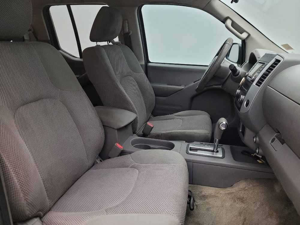 Used 2016 Nissan Frontier SV RWD image 21