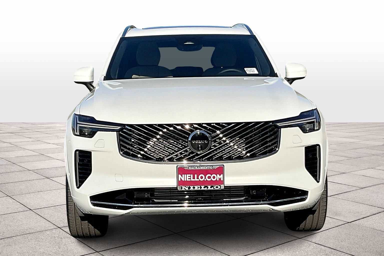 New 2026 Volvo XC90 T8 Plus w/ Protection Package Premier image 5