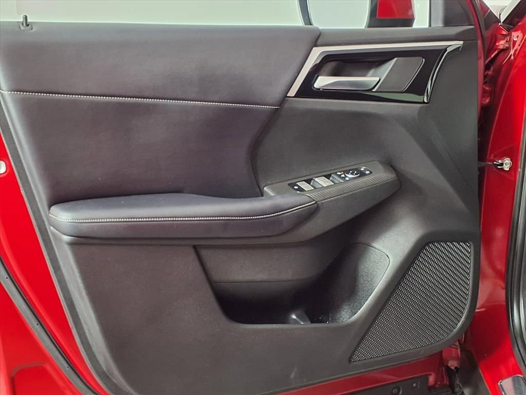 Used 2024 Mitsubishi Outlander SE image 23
